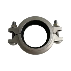 Acoplamiento rígido de acero inoxidable RC1SS para tuberías Sch5s a Sch40s, con juntas intercambiables y materiales certificados ASTM e ISO.